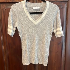 Frame gray/white cable vee neck light weight sweater. Worn once.